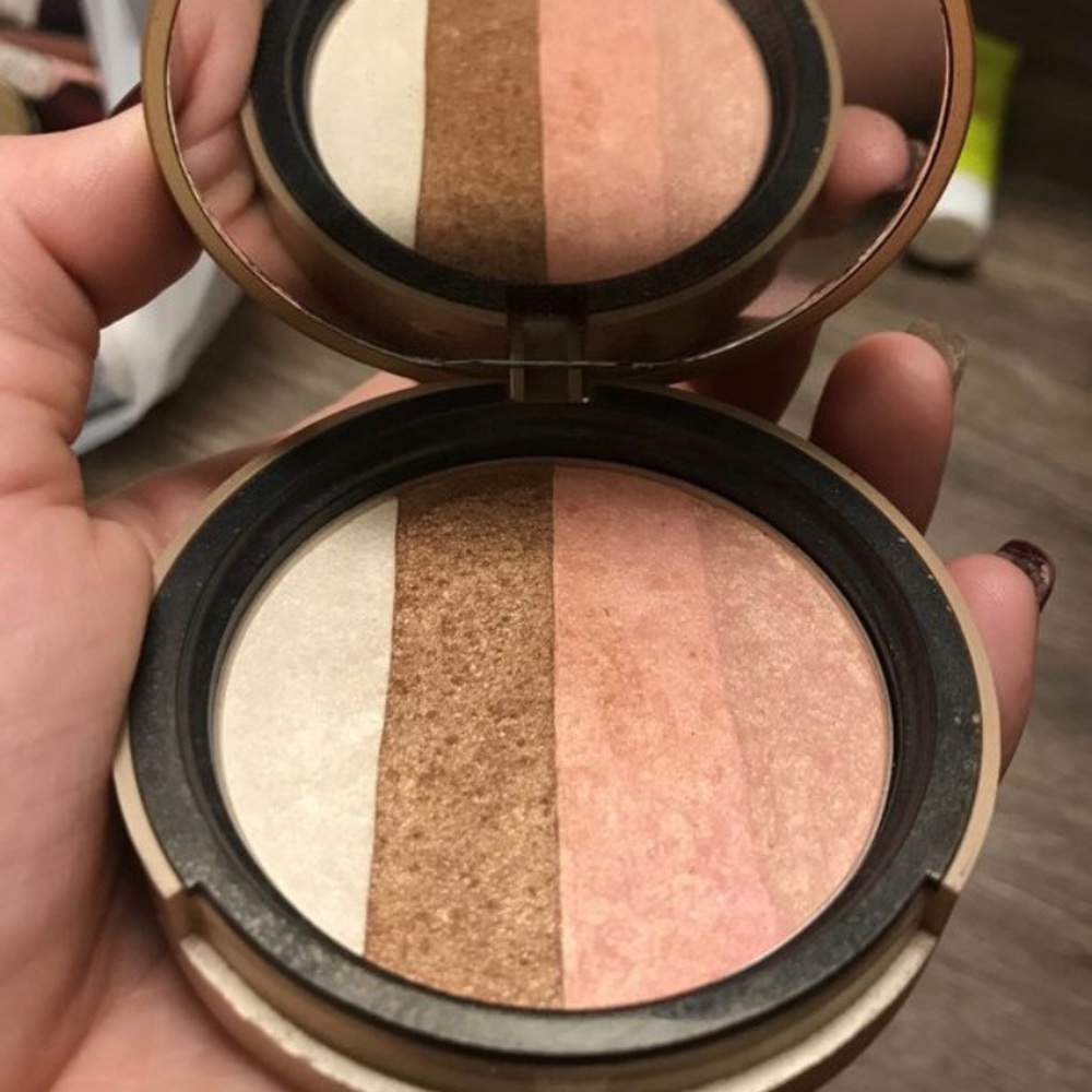 Too faced bronzer